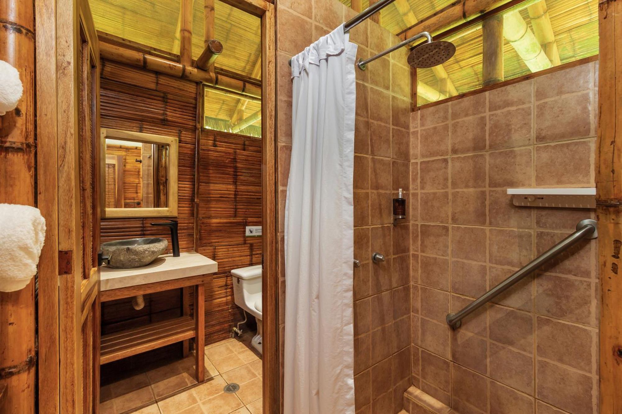 La Selva Eco-Lodge & Retreat Providencia Екстериор снимка